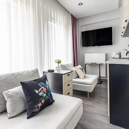 Апартаменты Studio Flat 4 Min To Bomontiada 10 Min To Citys